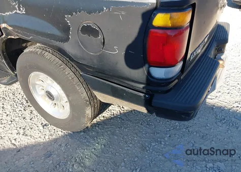 1996 Ford Explorer из США, поврежденный, VIN 1FMDU34X9TUC13407